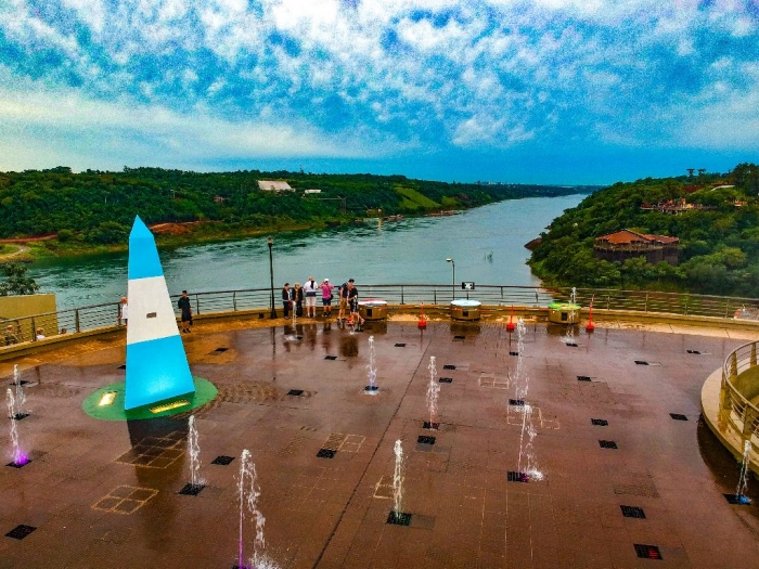 Excursión al Hito de las Tres Fronteras